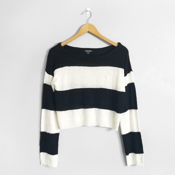 wild fable Tops - Wild Fable Black and White Striped Long Sleeve Top